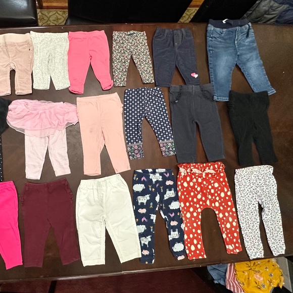 LOT OF 22 BABY INFANT GIRLS PANTS LONG SLEEVE 3-18 MONTHS - CARTERS, GAP, ETC. - Picture 3 of 3